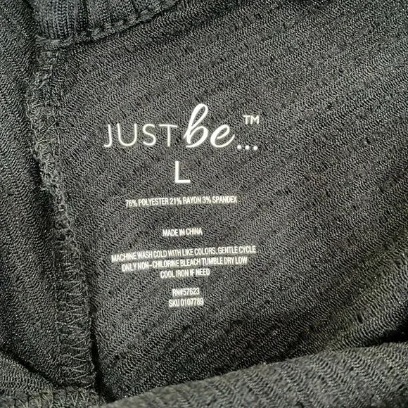 🌟Host Pick🌟Women’s Black Double V Top - Picture 3 of 4